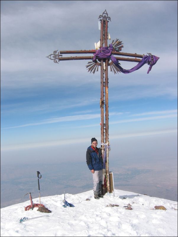 Misti 19 Summit Cross at 5850m Misti 19 Summit Cross at 5850m